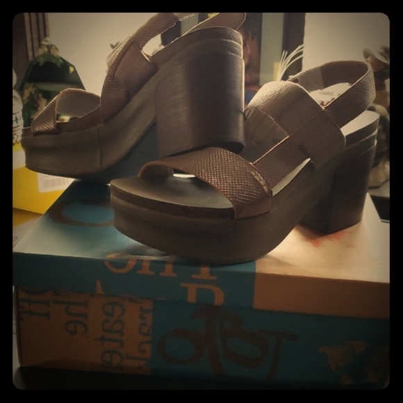 Chunky sandals - Picture 1 of 3